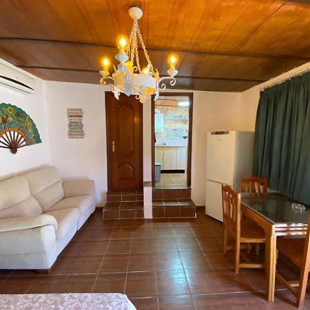 Estudio Coqueto Con Cocina, Bano Y Piscina De Temporada Compartida, A 8Km De Cordoba, En Plena Sierra,By Trassierrarooms Bagian luar foto