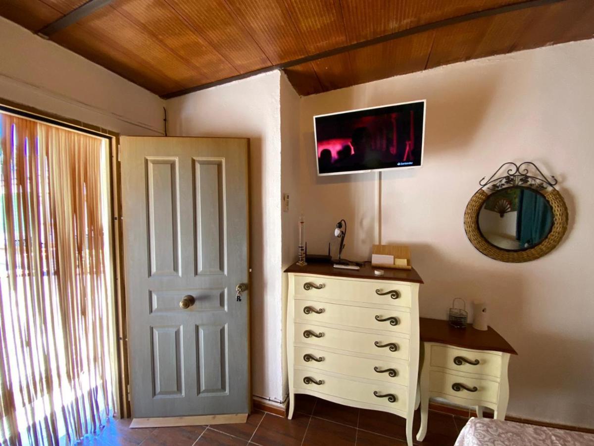 Estudio Coqueto Con Cocina, Bano Y Piscina De Temporada Compartida, A 8Km De Cordoba, En Plena Sierra,By Trassierrarooms Bagian luar foto