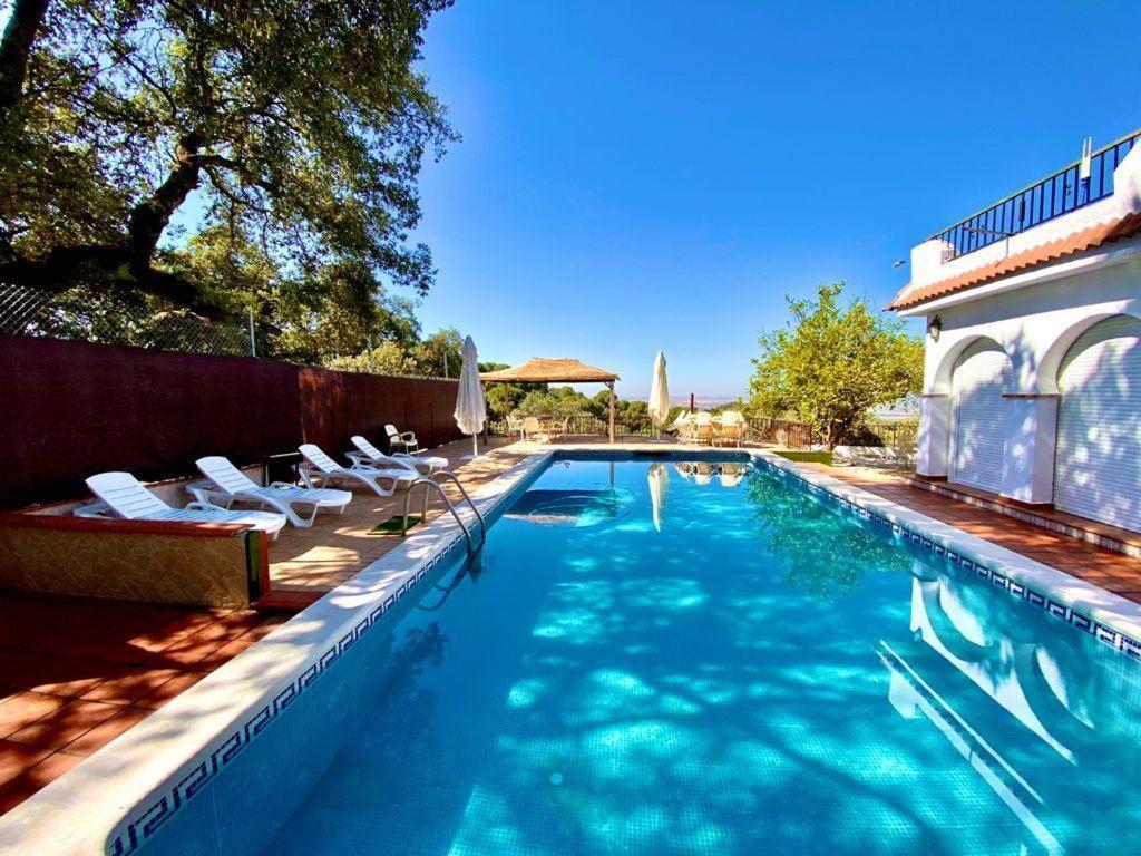 Estudio Coqueto Con Cocina, Bano Y Piscina De Temporada Compartida, A 8Km De Cordoba, En Plena Sierra,By Trassierrarooms Bagian luar foto
